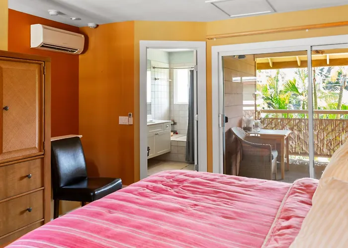 Studio Condo In Boutique Property With Mini Kitchen, Pool And Bbq